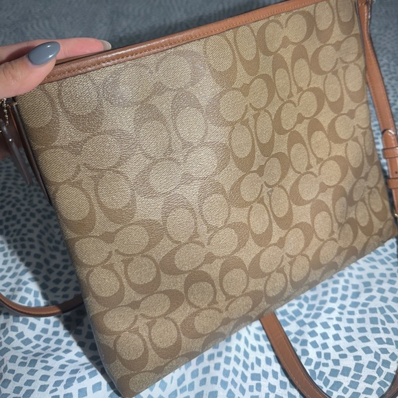 Coach Cross Body Bag Purse - Picture 8 of 11